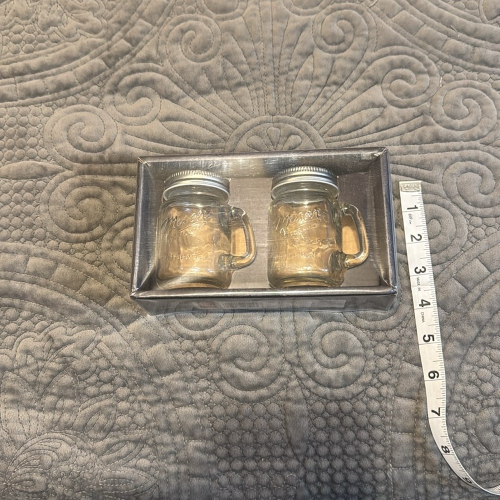 MASON JAR Salt and Pepper Shakers - Picture 6 of 6
